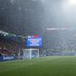 Súlyos pénzbírságot kapott a szurkoló, amiért felmászott a stadionra a tavalyi Eb-n