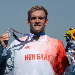 Kvótáért száll harcba tíz kilométeren az olimpiai ezüstérmes magyar úszó