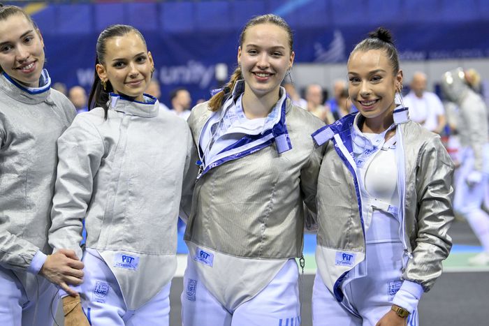 Katona Renáta, Szűcs Luca, Battai Sugár és Pusztai Liza a Görögország elleni mérkőzés után