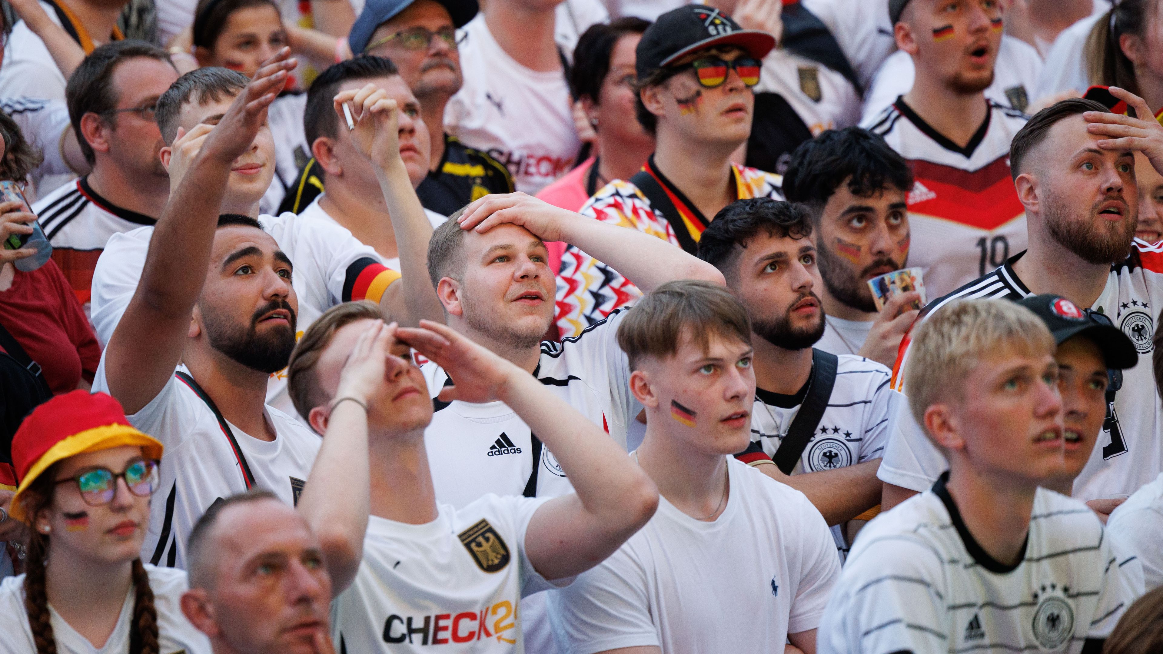 A németeket jobban érdekelte a magyarok elleni csoportmeccs a dánok elleni nyolcaddöntőnél