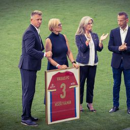 A Vasas visszavonultatta a legendája mezét, majd kikapott az NB II-es nyitányon – videóval