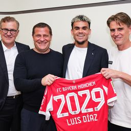 Itt a bejelentés, a Bayern Münchenhez igazolt a Liverpool sztárja