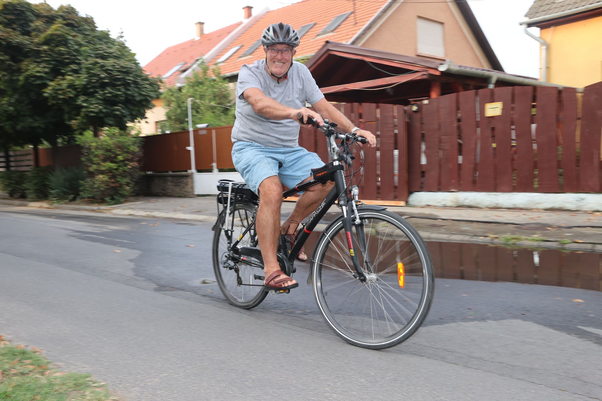 Weimper István szeret biciklizni, gyakran megtesz ötven kilométert is a nyeregben
