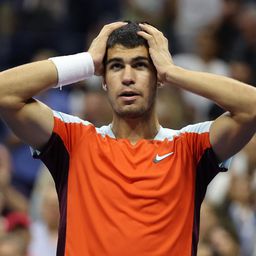 Bombameglepetés a US Openen, Alcaraz simán kiesett