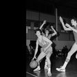 Uljana Szemjonova – óriás rém a palánk alatt (videóval)