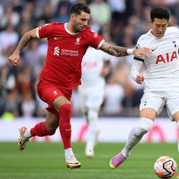 Dráma! A 96. percben szerzett öngóllal nyert a Tottenham a kilenc emberrel küzdő Liverpool ellen – videóval