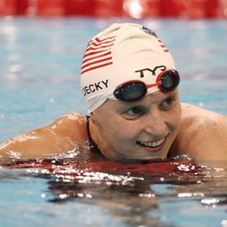 Ledecky megdöntötte az 1500 méter világcsúcsát a rövid pályás úszó-vk-n