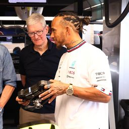 Brad Pitt-tel hódítaná meg Hollywoodot Lewis Hamilton