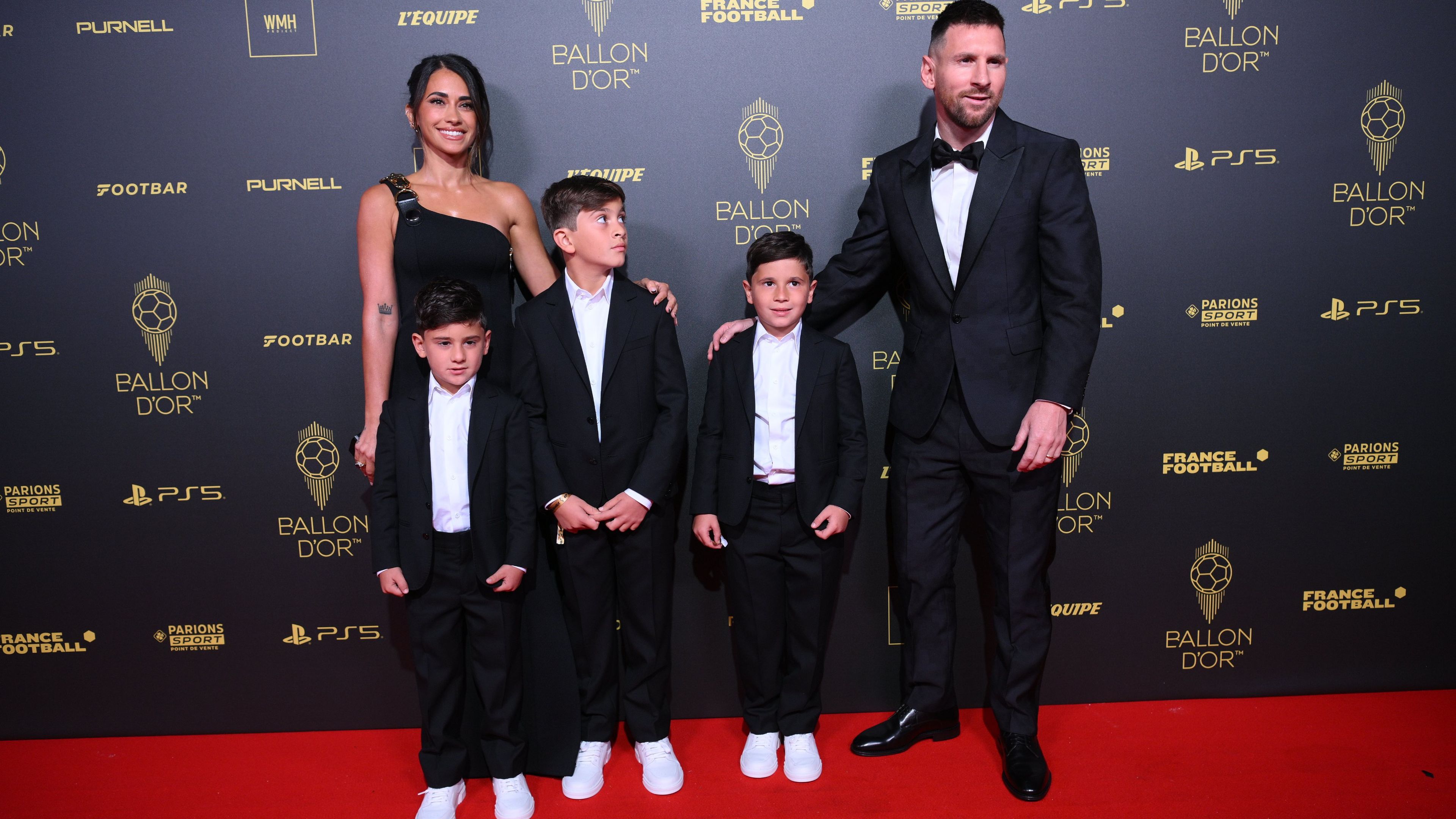 Lionel Messi és családja (Fotó: Twitter/Ballon d'Or)