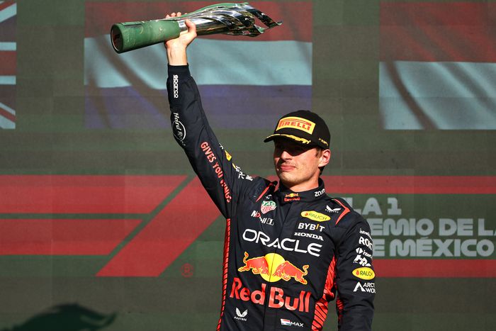 Max Verstappen nyert Mexikóvárosban