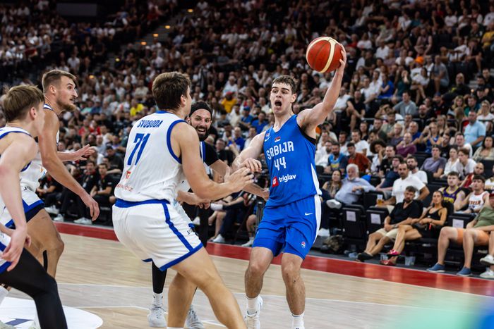 Nikola Topics megkezdte a kemoterápiát