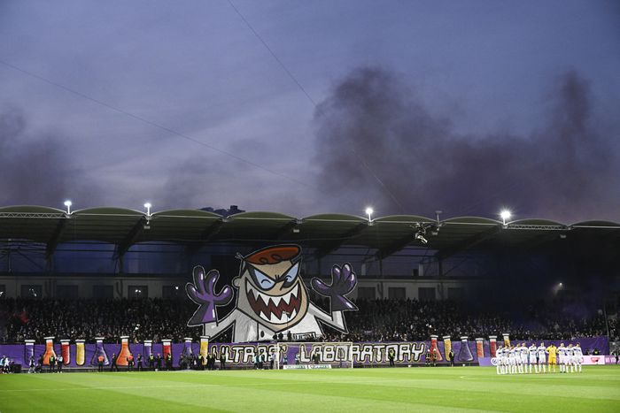 Az MLSZ a derbin elhangzott szurkolói rigmusok, és a pirotechnikai eszközök használatát büntette (Fotó: MTI)