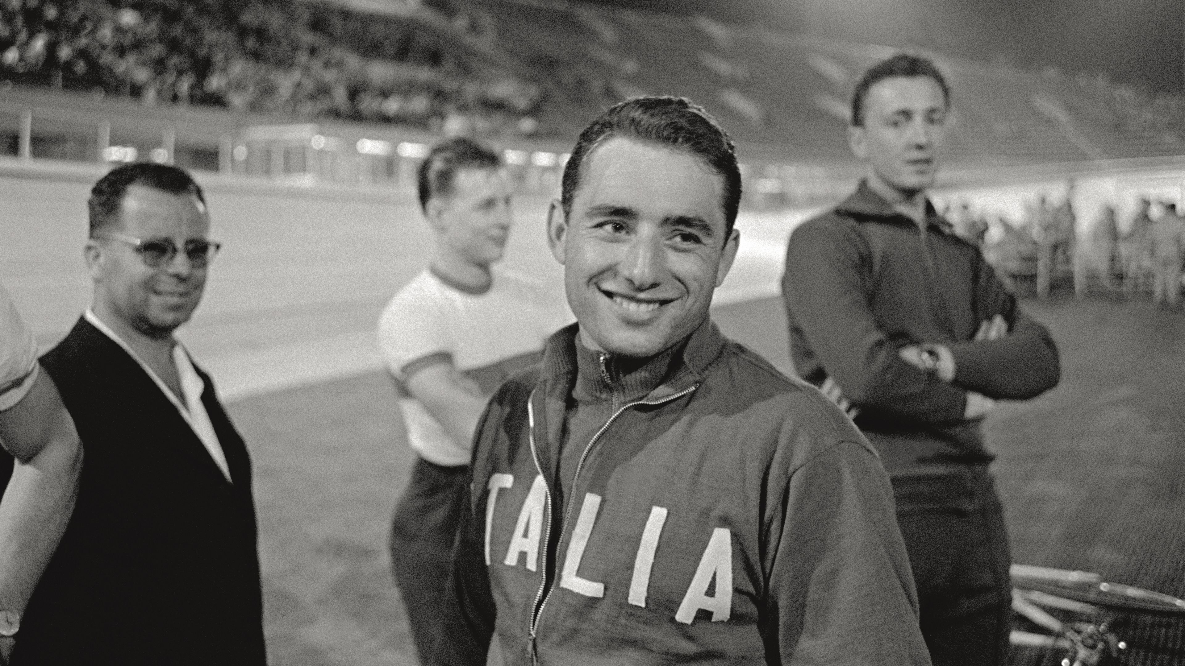 Sante Gaiardoni az egyik 1960-as olimpiai győzelme után