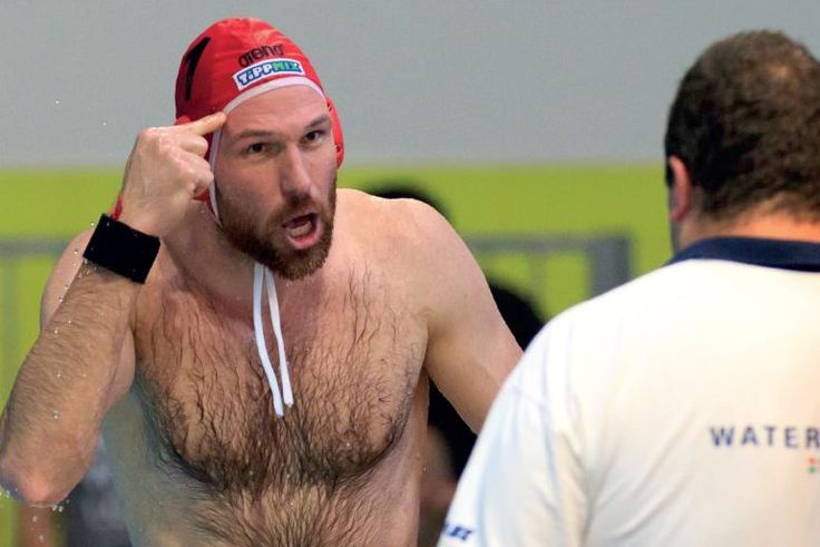 Összeverekedett a montenegrói huligánokkal a világbajnok kapusunk