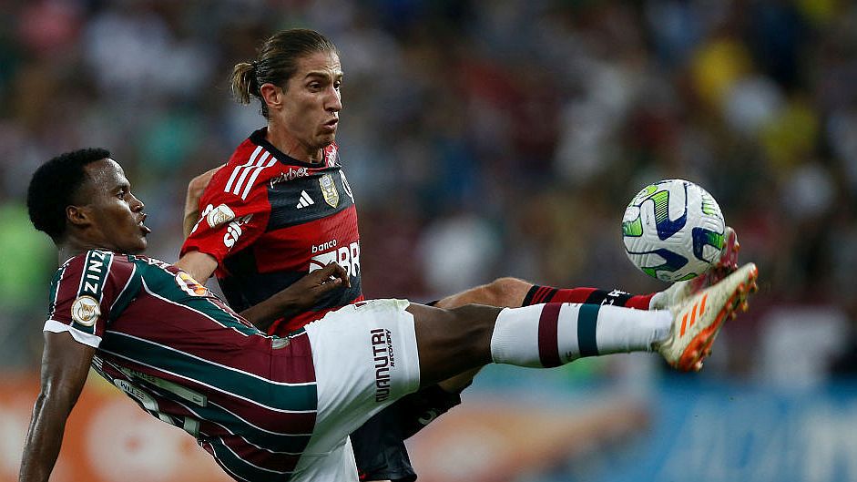 Visszavonul a 44-szeres brazil válogatott védő