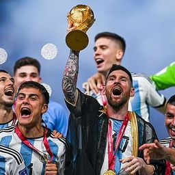 Lionel Messi és társai méltó módon ünnepélték a világbajnoki címet, pár szurkolóval ellentétben....