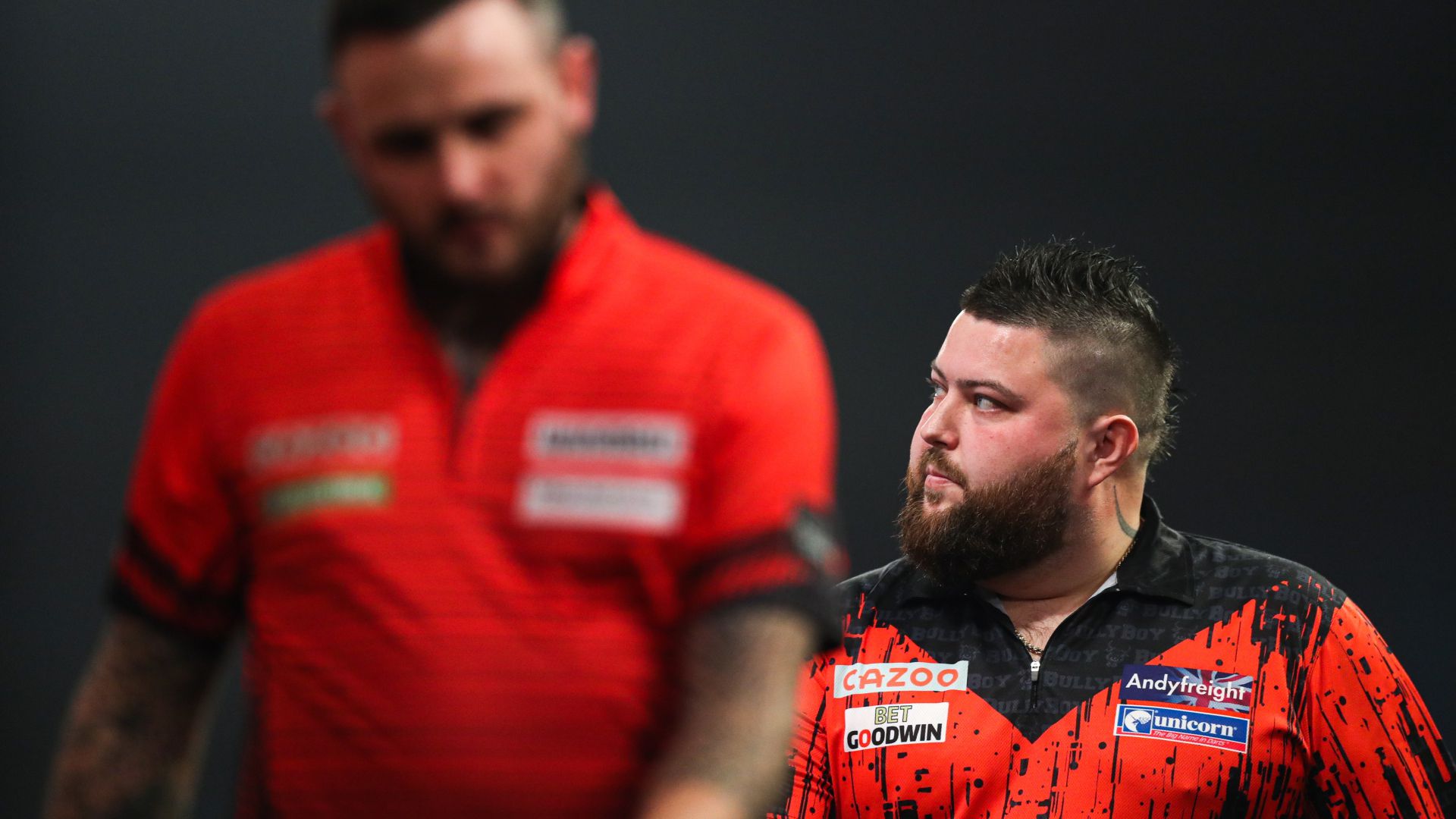 Smith az angol, Van den Bergh a belga házi meccset nyerte simán a darts-vb-n