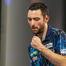 Anderson és Van Barneveld kiesése után Humphries a torna legjobb meccsén jutott tovább a darts-vb-n – videókkal