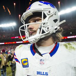 A Super Bowl ezúttal sem jött össze, de a farmersrácnak lassan szobrot emelnek Buffalóban