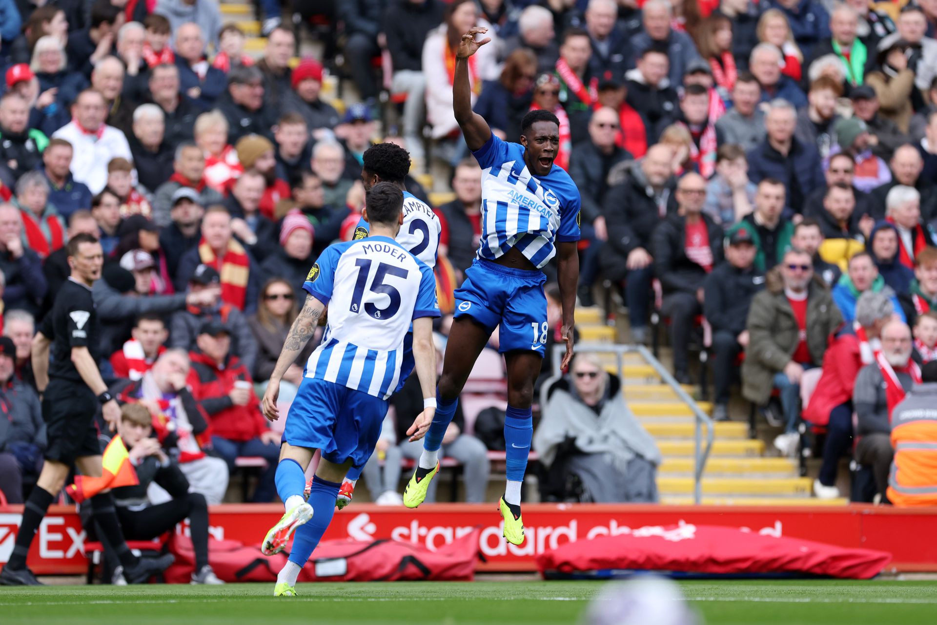 Danny Welbeck gólja után a Brighton szerzett vezetést az Anfielden Fotó: Getty Images