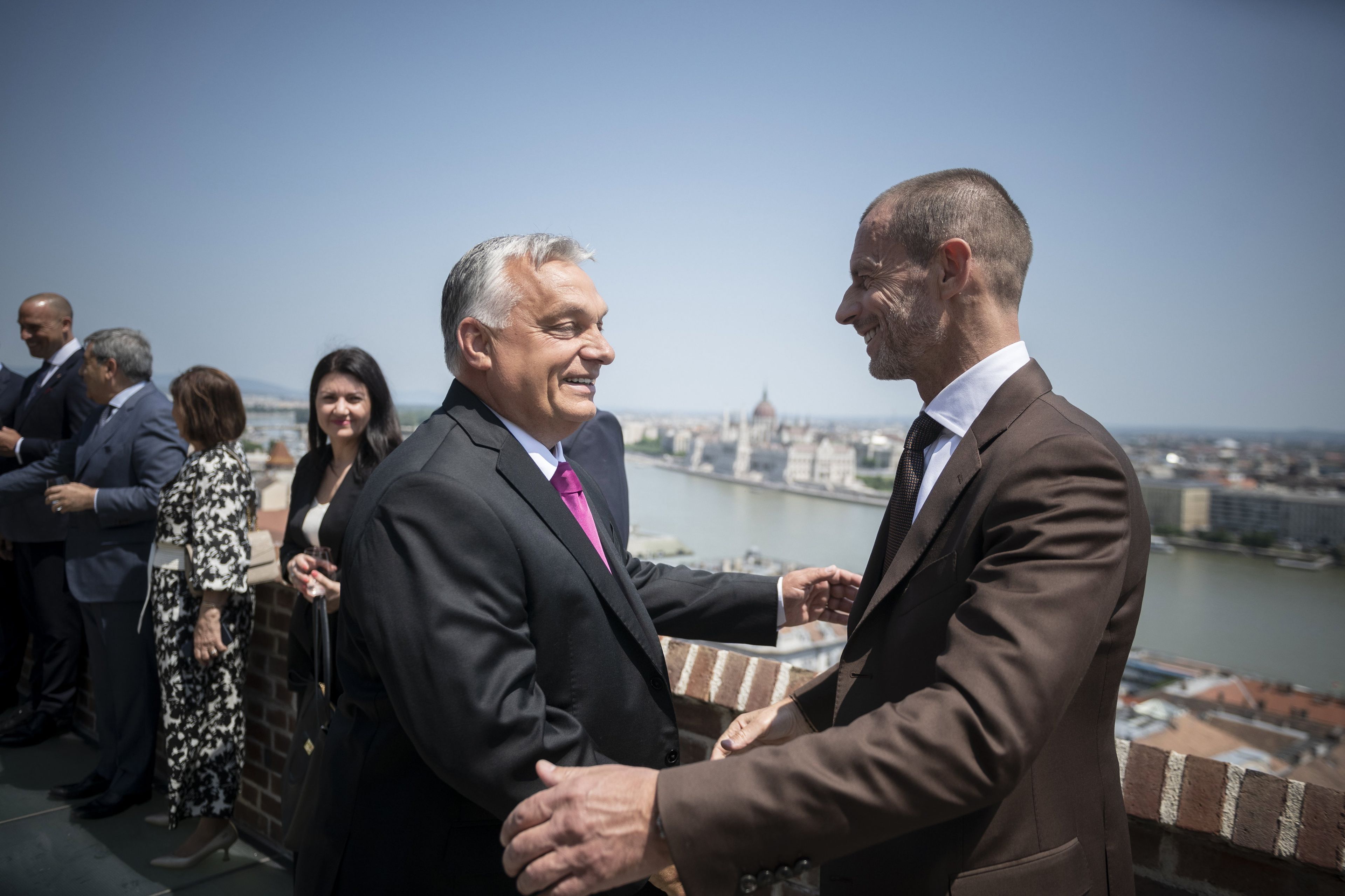 Orbán Viktor (balra) és Aleksander Ceferin, az Európai Labdarúgó-szövetség, az UEFA elnöke (Fotó: Miniszterelnöki Sajtóiroda)