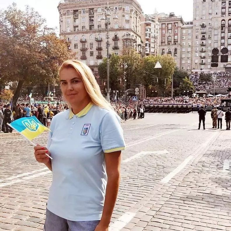 Ez a kép Ukrajna függetlensége kikiáltásának 30. évfordulóján készült Janáról. Tényleg így nézne ki egy hazaáruló?  (Fotó: Instagram)
