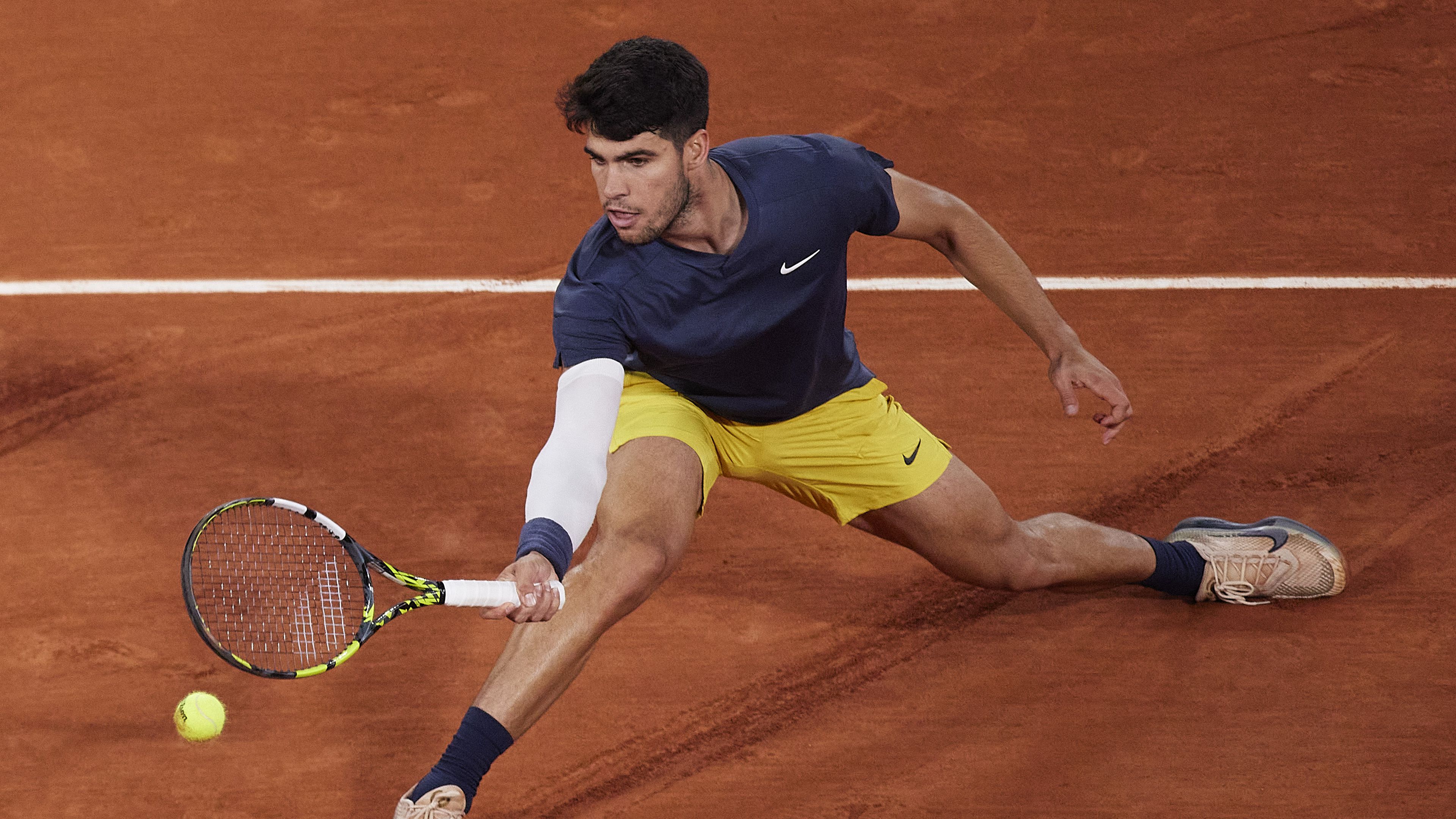 Alcaraz remek játékkal jutott tovább a Roland Garroson – videóval