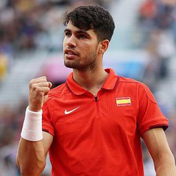Alcaraz továbbjutott, Medvegyev kiesett az olimpián
