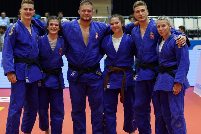 A vegyes csapatversenyben bronzérmet szerző magyar együttes (Fotó: European Judo Union)