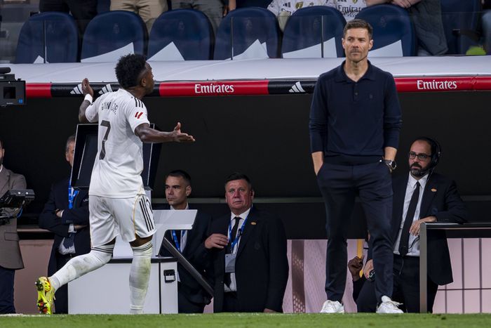 Xabi Alonso higgadtan kezelte a helyzetet