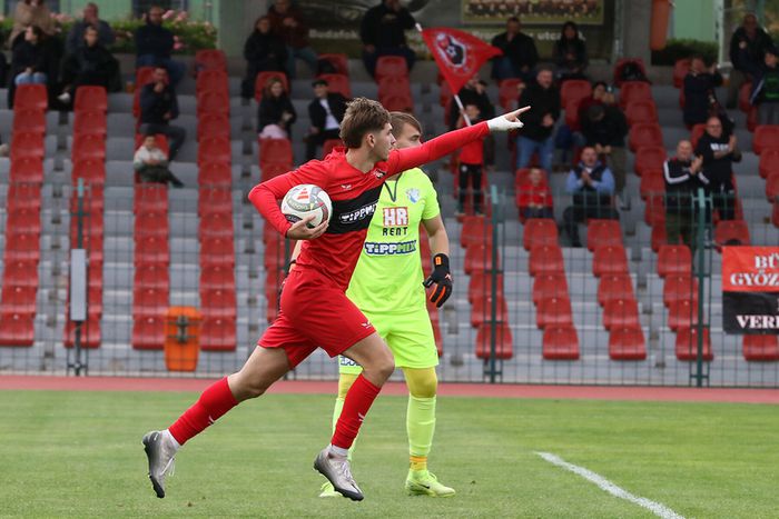 November 15-én már nem lehet gond a világító-berendezéssel (Fotó: budafok1912.hu)
