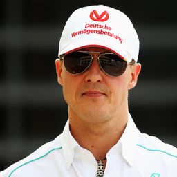 Michael Schumacher ismét Mercedesbe ült