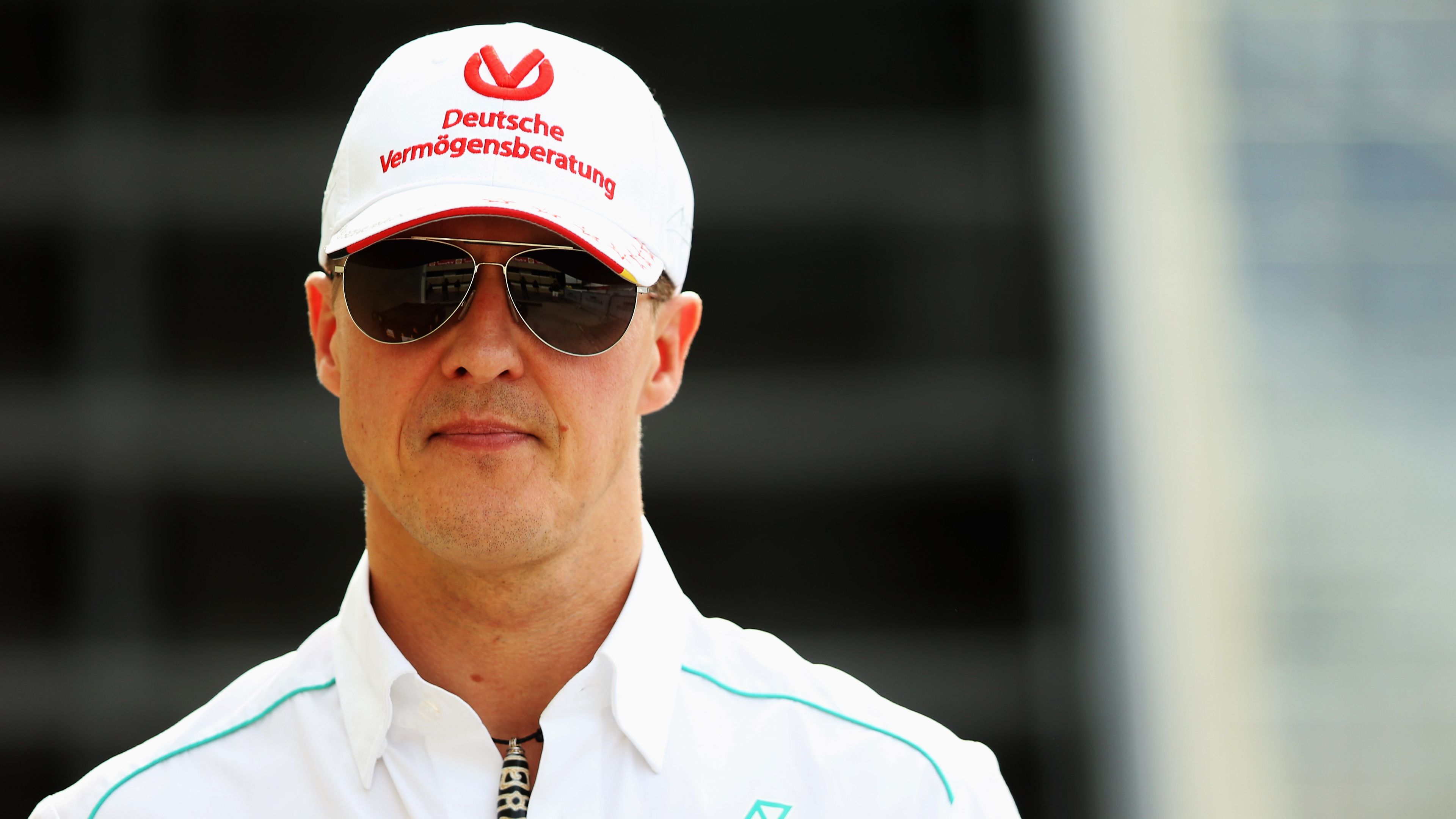 Michael Schumacher ismét Mercedesbe ült