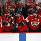 Jesper Boqvistet köszöntik a csapattársak (Fotó: Getty Images)