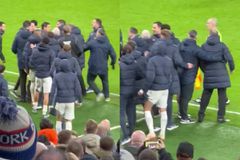 Ποστέκογλου για την ένταση με τους παίκτες της Μπόρνμουθ: «Απλά... ανταλλάξαμε ευχές»