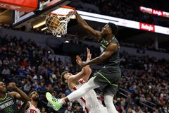 Highlights για όλα τα γούστα: Τα Top 10 του ΝΒΑ που προέκυψαν από τον γέρο χρόνου που 'φυγε (vids)