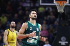 Ο Γιουρτσέβεν παραμένει οριστικά στον Παναθηναϊκό μέχρι το τέλος της σεζόν