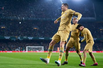 Παρέμεινε εύκολα στην κορυφή η Μπαρτσελόνα (2-1)