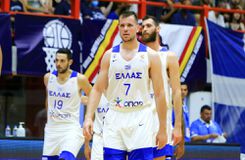 Η φανέλα με το «7» και η λύση με τον Άντριους