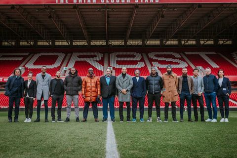 Ο Βαγγέλης Μαρινάκης ανάμεσα σε κορυφαίους αστέρες του ποδοσφαίρου - Τι είναι το «Nottingham Conference»