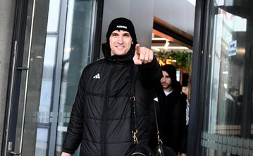 Ανάλυση της Ζαλγκίρις εν πτήσει από τον Αταμάν, μια οικογένεια ο Παναθηναϊκός AKTOR