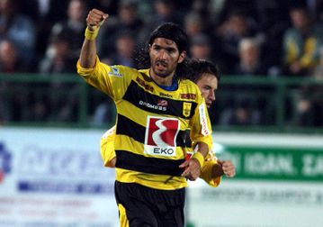 Ο «Τρελός» Αμπρέου είναι 47 και σκοράρει ακατάπαυστα (vid)