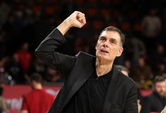 Μπαρτζώκας: «Η νίκη αφιερωμένη στα θύματα της Θύρας 7, θα τα δώσουμε όλα για να μπούμε στα play-offs»