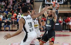 MVP της αγωνιστικής ο ιστορικός Μάικ Τζέιμς - Πέρασε... στη στροφή τον Κάνααν (vid)