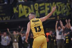 Το τρίποντο του Μποχωρίδη που «σφράγισε» τη νίκη του Άρη επί του Παναθηναϊκού (vid)