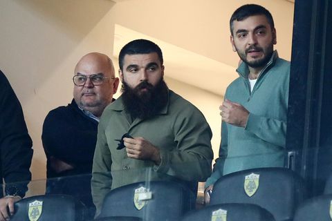 Ο Νίκος Σαββίδης στην Τούμπα για να τιμήσει τη μνήμη των οπαδών του ΠΑΟΚ (vid)