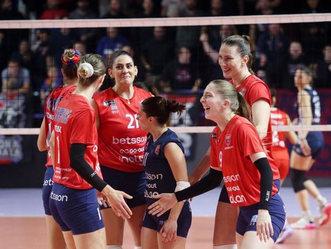 Ο Πανιώνιος «λύγισε» με ανατροπή τον Ολυμπιακό στη «καυτή» Νέα Σμύρνη