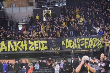 «Άλκη ζεις, δεν θα ξεχαστείς» - Συγκινητικό πανό από τους οπαδούς του Άρη