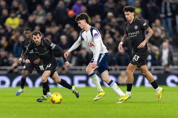 Η Τότεναμ ήρθε ισόπαλη με τη Μάντσεστερ Σίτι και έκανε δώρο στην Άρσεναλ