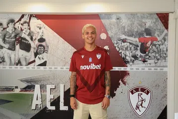 Παρελθόν από την ΑΕΛ Novibet ο Βινιάτο- Που συνεχίζει